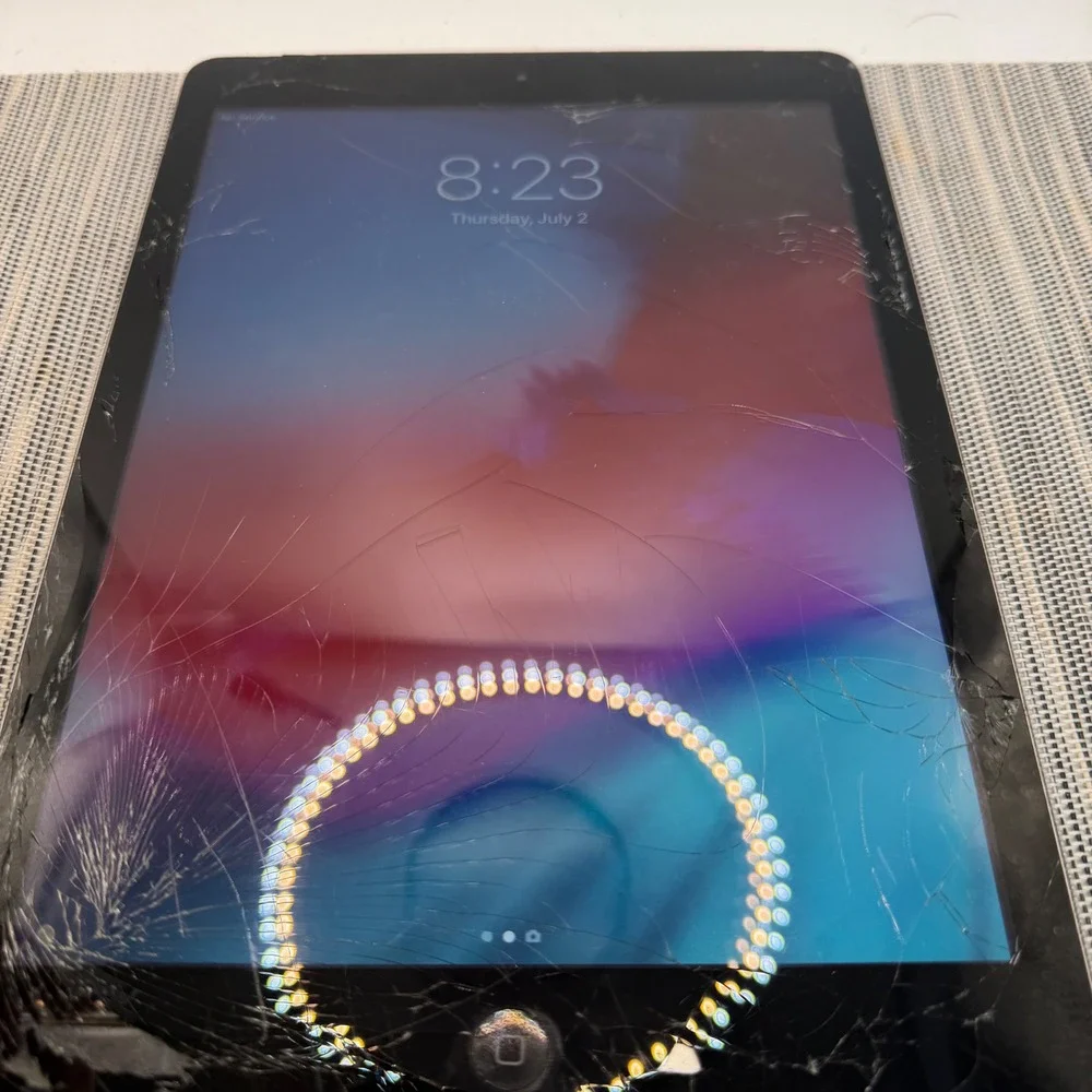 Apple iPad Air 1st Gen A1475 Space Gray 9.7